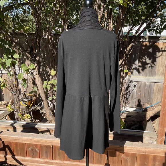 NWOT Dressfo Black Knit Sweater With Attached Belt - Picture 3 of 9